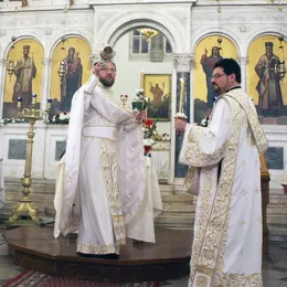 Васкрсење Господње прослављено литургијски у Саборном храму у Никшићу