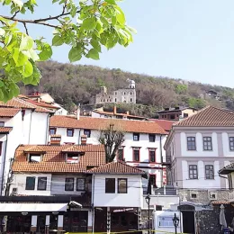 У царском граду малобројни Срби обележили Васкрс