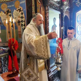 Владика Јоаникије на Недјељу Светог Јована Лествичника богослужио у манастиру Острогу
