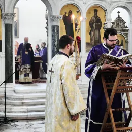 Епископ Јоаникије на Велику сриједу служио Литургију пређеосвећених Дарова у никшићкој Саборној цркви 