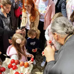 Света Архијерејска Литургија на Васкрсни понедјељак у Ђурђевим Ступовима