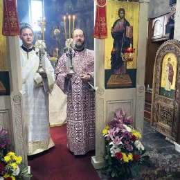 Света Архијерејска Литургија на Васкрсни понедјељак у Ђурђевим Ступовима