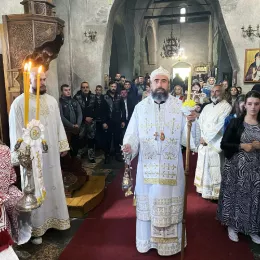 Света Архијерејска Литургија на Васкрсни понедјељак у Ђурђевим Ступовима