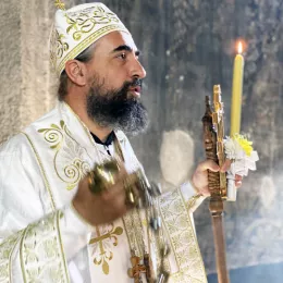 Света Архијерејска Литургија на Васкрсни понедјељак у Ђурђевим Ступовима