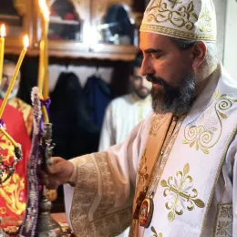 Епископ Методије на Велики четвртак служио Литургију у манастиру Ђурђеви Ступови
