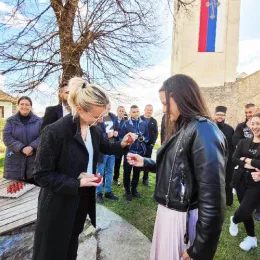 Такмичење у куцању васкршњим јајима у Бијелом Пољу