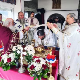 Светa Архијерејскa Литургијa у Кличеву