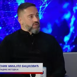Емисија ”Са Српском у центар” - Иван Пекић, свештеник Миајло Бацковић и Игор Дамјановић (ВИДЕО)