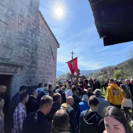 Епископ Методије на Благовијести богослужио у Пољима код Мојковца