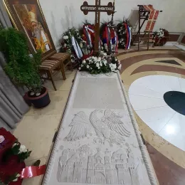 Коло митрополита Амфилохија