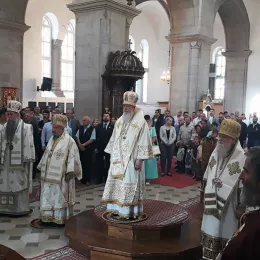 Васељенско православље у Никшићу