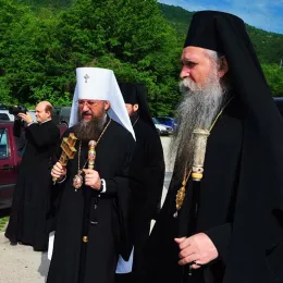 Митрополит Антоније и Епископ Јоаникије служили Литургију у Пивском манастиру