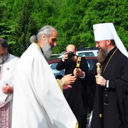 Митрополит Антоније и Епископ Јоаникије служили Литургију у Пивском манастиру