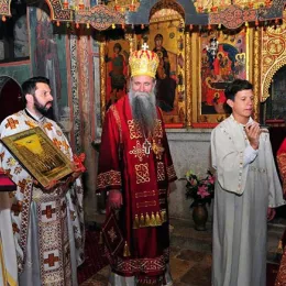 Митрополит Антоније и Епископ Јоаникије служили Литургију у Пивском манастиру