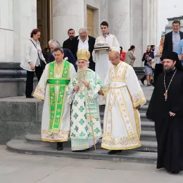 У храму Светог Саве у Београду литургијски прослављени новопроглашени косовско-метохијски мученици