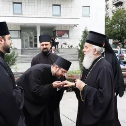 У храму Светог Саве у Београду литургијски прослављени новопроглашени косовско-метохијски мученици