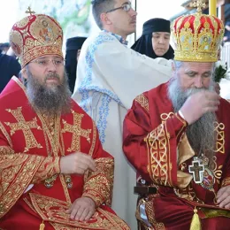 Празник Светог Василија свечано, саборно и молитвено прослављен у острошкој светињи