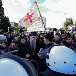 Адвокату Стојану Мићовићу МУП забранио улазак у Црну Гору