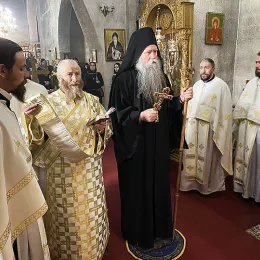 Архијерејска Литургија на Велику суботу