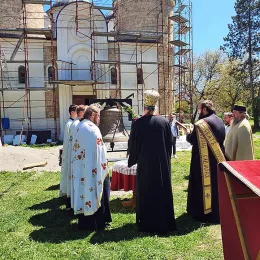 Освештано главно звоно за Саборни храм Светог Симеона Мироточивог у Беранама
