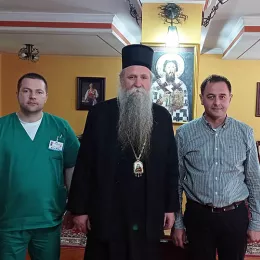 maj-2021-vladika-joanikije-primio-prvu-dozu-vakcine