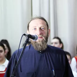 У Никшићу организована изложба поводом најрадоснијег хришћанског празника