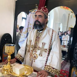 Епископ Методије богослужио у цркви Светог Ђорђа на Валу у Враћеновићима