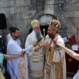 Литургијским сабрањем прослављена слава храма Светог Саве у Почивалима