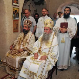 Литургијским сабрањем прослављена слава храма Светог Саве у Почивалима