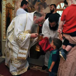 Литургијским сабрањем прослављена слава храма Светог Саве у Почивалима