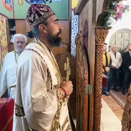 Света Архијерејска Литургија у Његњеву