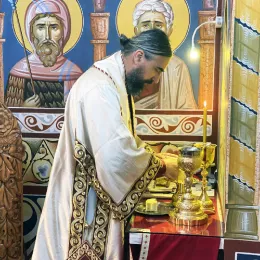 Света Архијерејска Литургија у Његњеву