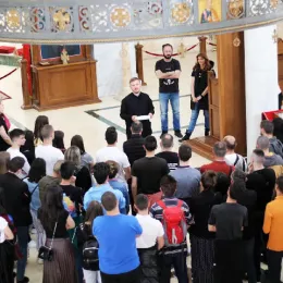 Посјета светињама Косова и Метохије: „Свијећа која не сагоријева“