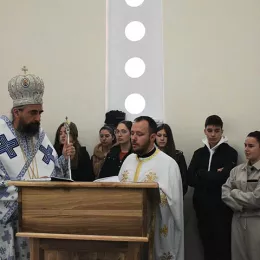 Епископ Методије богослужио у цркви Свете Петке у Мурини