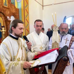 Архијерејска Литургија и дочек моштију светог Владике Николаја Велимировића у Његњеву