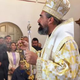 Архијерејска Литургија и дочек моштију светог Владике Николаја Велимировића у Његњеву