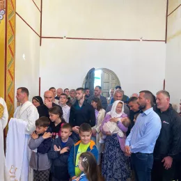 Архијерејска Литургија и дочек моштију светог Владике Николаја Велимировића у Његњеву