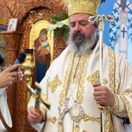 Архијерејска Литургија и дочек моштију светог Владике Николаја Велимировића у Његњеву