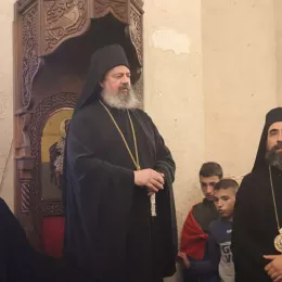 Свечани дочек моштију Светог Владике Николаја Велимировића и Епископа Исихија