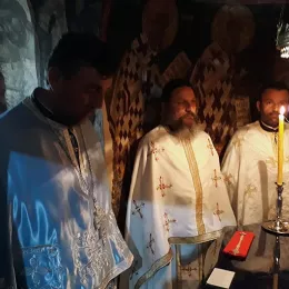 Литургијско сабрање у манастиру Црна река