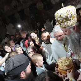 Литургијско сабрање у манастиру Црна река