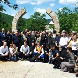 У Долима прослављена годишњица канонизације Пивских мученика, богослужили Митрополит Амфилохије и Епископ Јоаникије