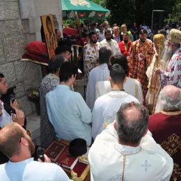 У Долима прослављена годишњица канонизације Пивских мученика, богослужили Митрополит Амфилохије и Епископ Јоаникије