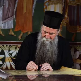 У подгоричком саборном храму представљена иницијатива СНС о поништењу одлуке о признању лажне државе Косово