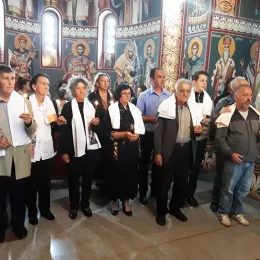 Саборно крштење у Мојковцу