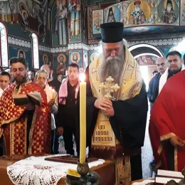 Саборно крштење у Мојковцу