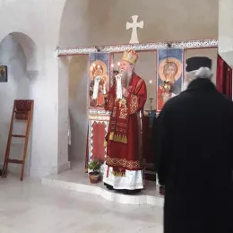 Епископ Јоаникије богослужио у манастиру Сомина