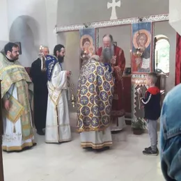 Епископ Јоаникије богослужио у манастиру Сомина