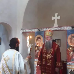 Епископ Јоаникије богослужио у манастиру Сомина