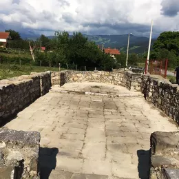 Храм Светог Василија Острошког у Мартиновићима, код Гусиња, на удару неразумних